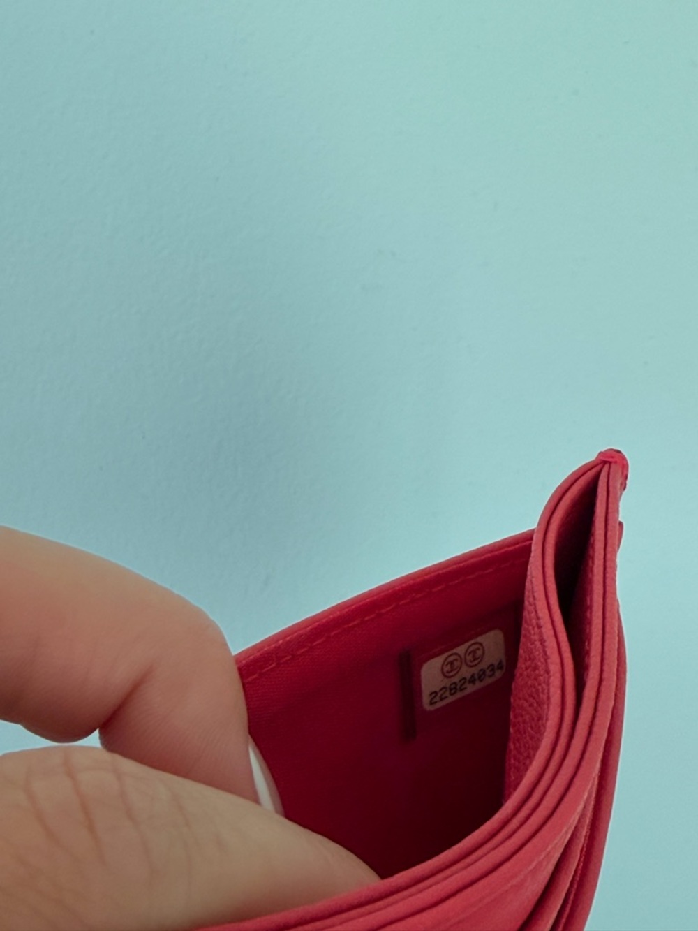 CHANEL Hot Pink Embossed CC Card Holder - Picture 5 of 5